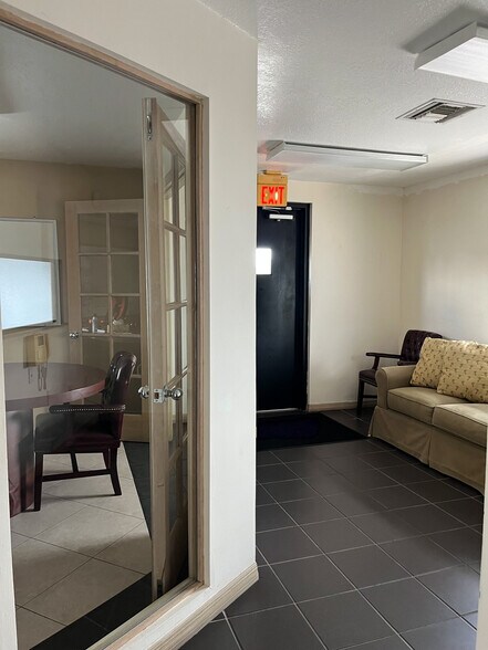 More Photos Of 2930 NW 17th Ter, Oakland Park Manufacturing For Sale