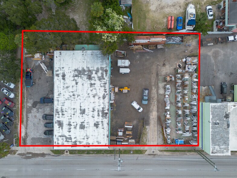 More Photos Of 719 N Ridgewood Ave, Daytona Beach General Retail For Sale