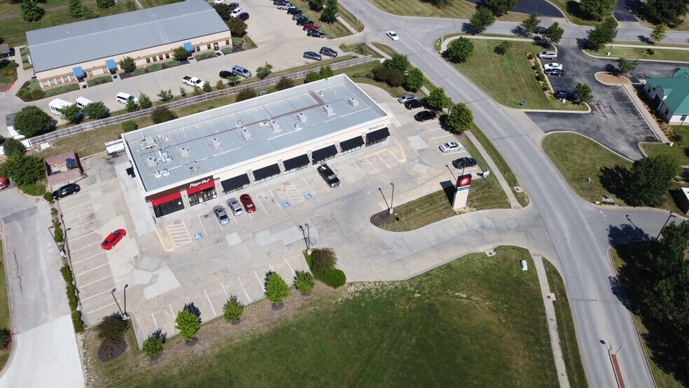 More Photos Of 1601-E Peoria Rd, Paola Unknown For Lease