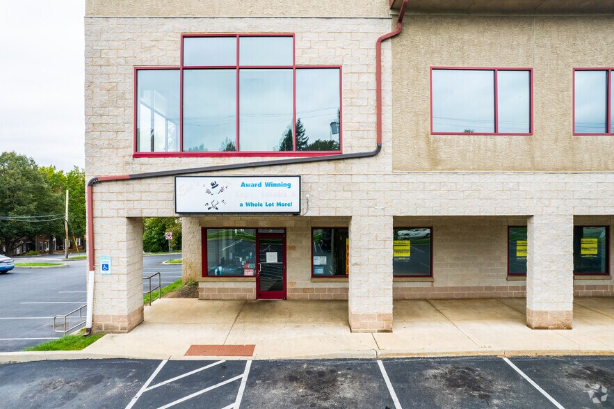 More Photos Of 310-320 E Johnson Hwy, Norristown Storefront Retail Office For Lease