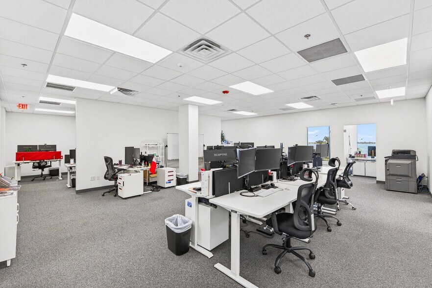More Photos Of 930 S Harbor City Blvd SW, Melbourne Office For Sale
