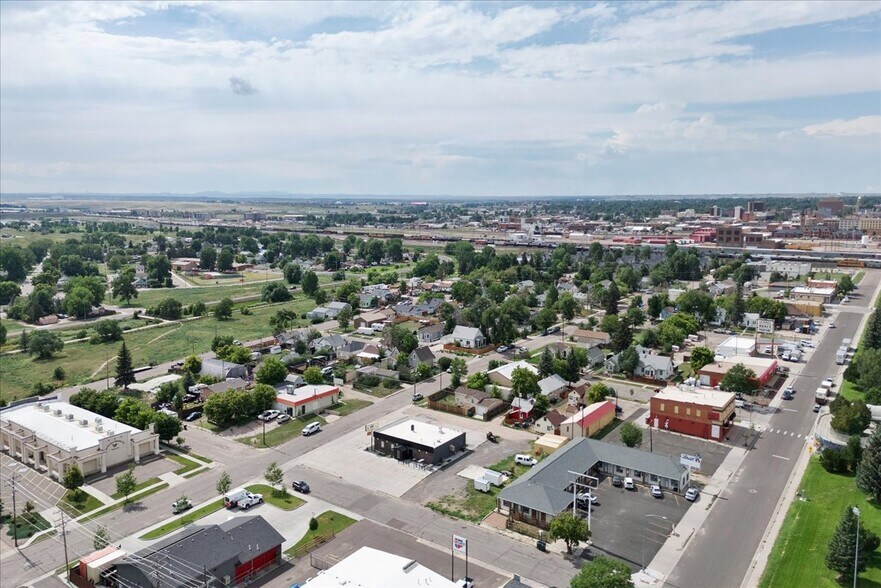 More Photos Of 122 W 6th St, Cheyenne Light Distribution For Lease