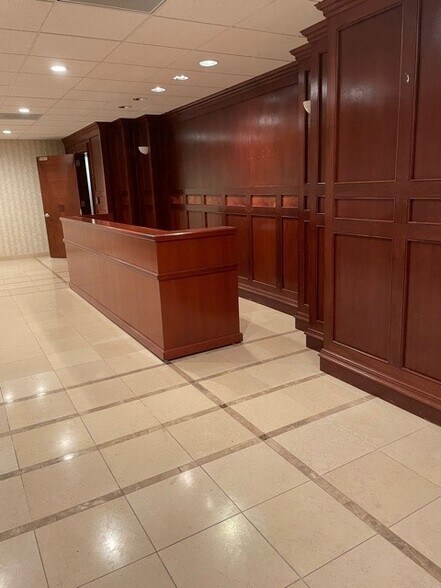 More Photos Of 250 Moonachie Rd, Moonachie Office For Lease