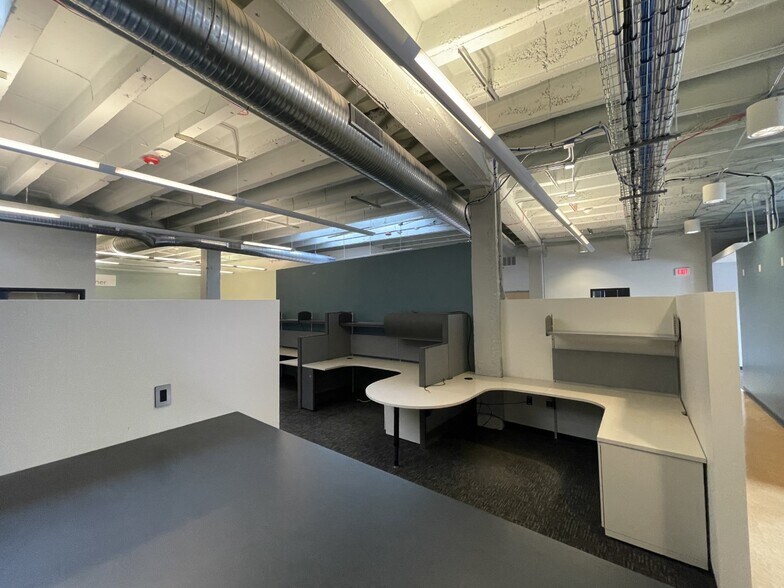 More Photos Of 1720 Wyandotte St, Kansas City Office For Lease