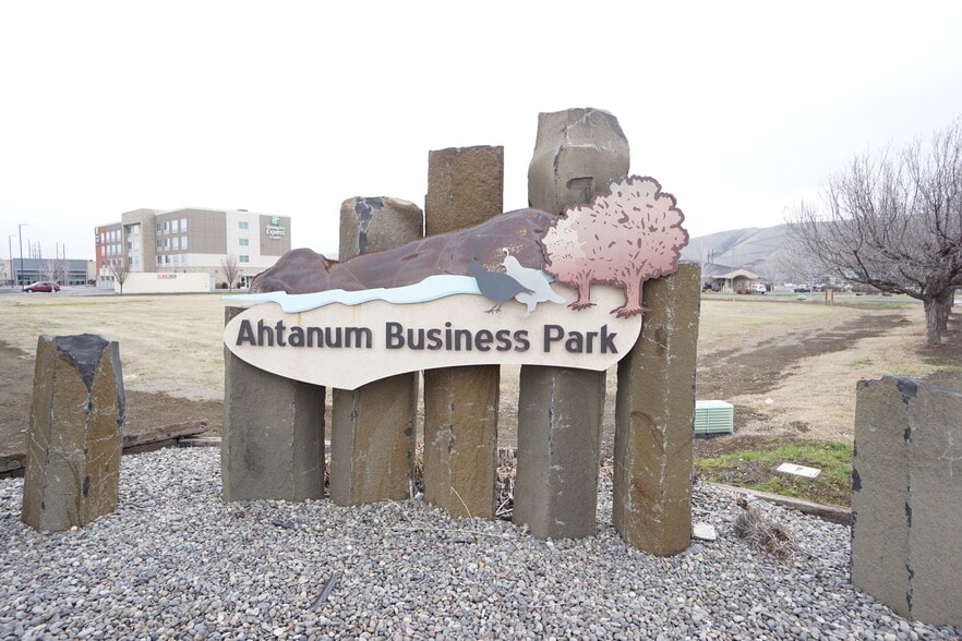 More Photos Of NKA Ahtanum Ridge Dr, Union Gap Land For Sale