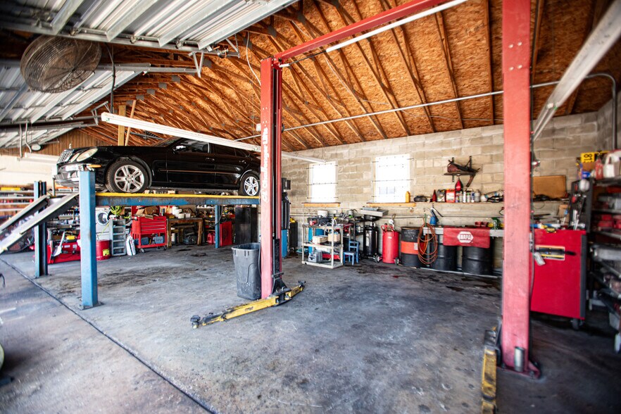 More Photos Of 14825 US Highway 19, Hudson Service For Sale