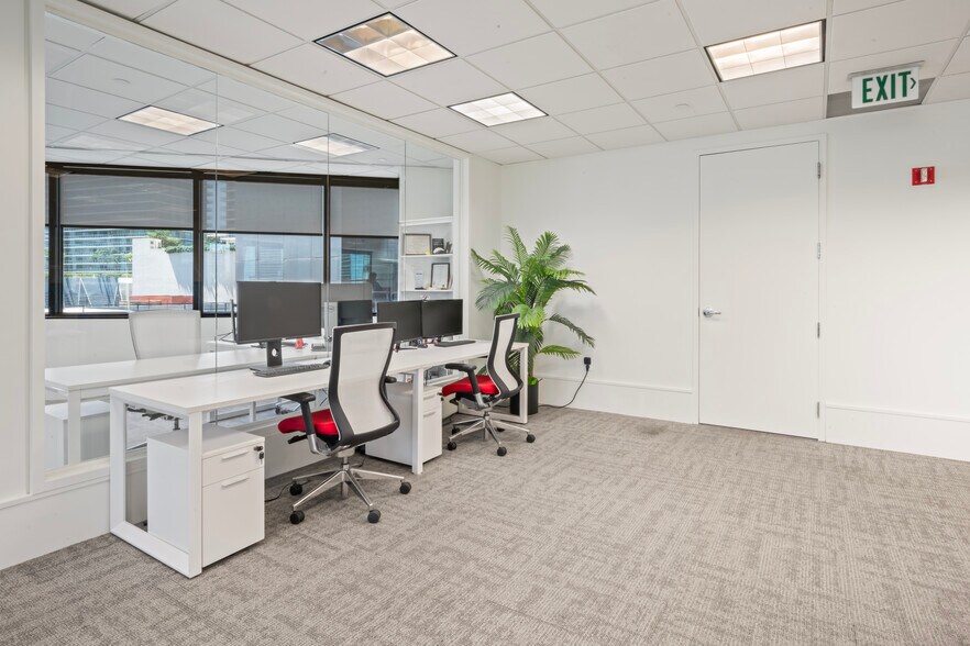 More Photos Of 1200 Brickell Ave, Miami Office For Sale