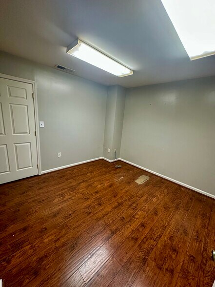 More Photos Of 315 Transport Dr, Cookeville Warehouse For Lease