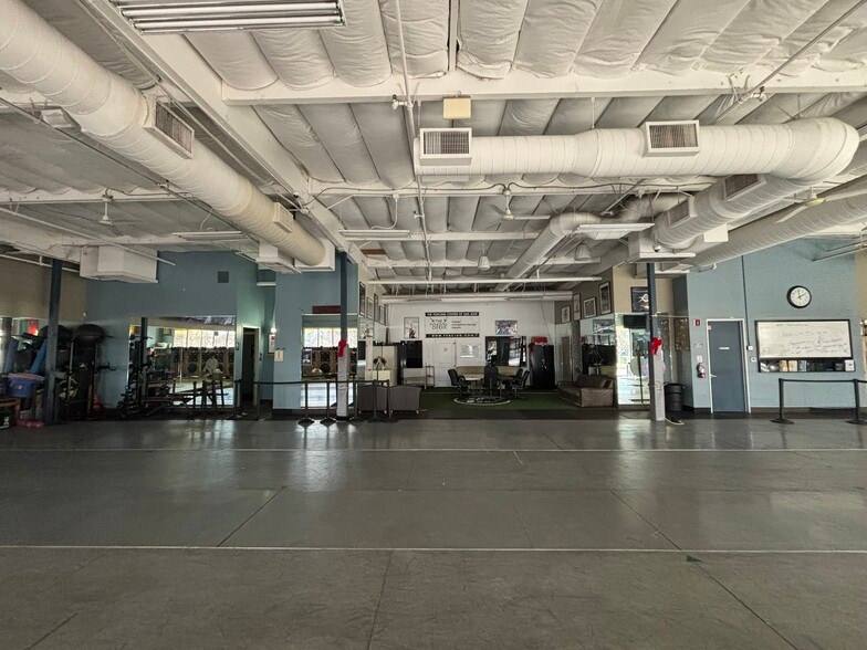 More Photos Of 1329-1345 Blossom Hill Rd, San Jose Freestanding For Lease