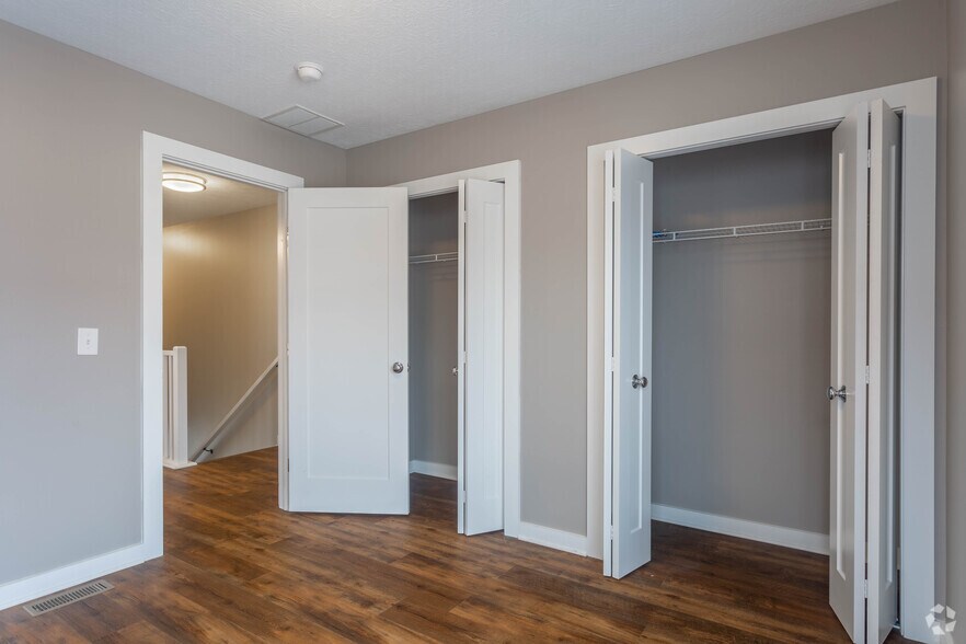 More Photos Of 1421 E 15th St, Cleveland Apartments For Sale