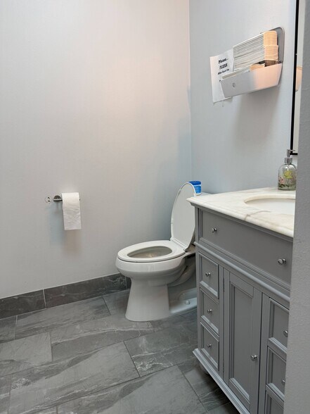 More Photos Of 16203 Park Row, Houston Light Distribution For Lease