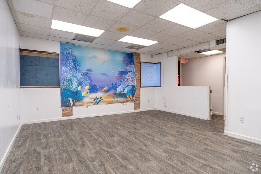 More Photos Of 3919 Woodlawn Ave, Pasadena Medical For Lease
