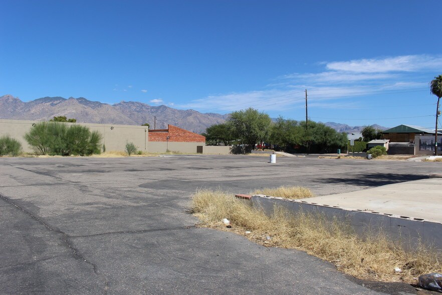 More Photos Of 3635 E Fort Lowell Rd, Tucson Land For Sale