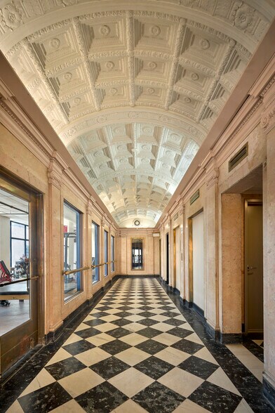 More Photos Of 6 S Main St, Washington Office For Lease