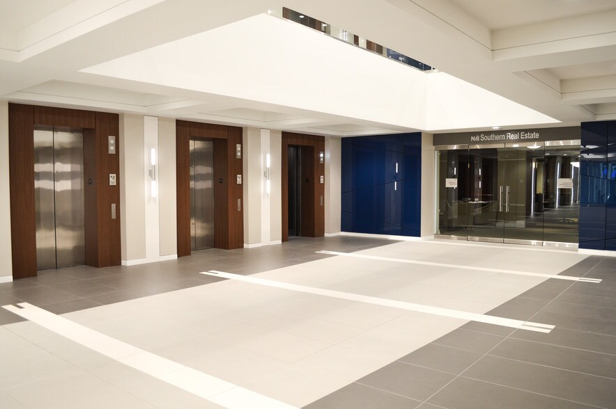 More Photos Of 4201 Congress St, Charlotte Office For Lease