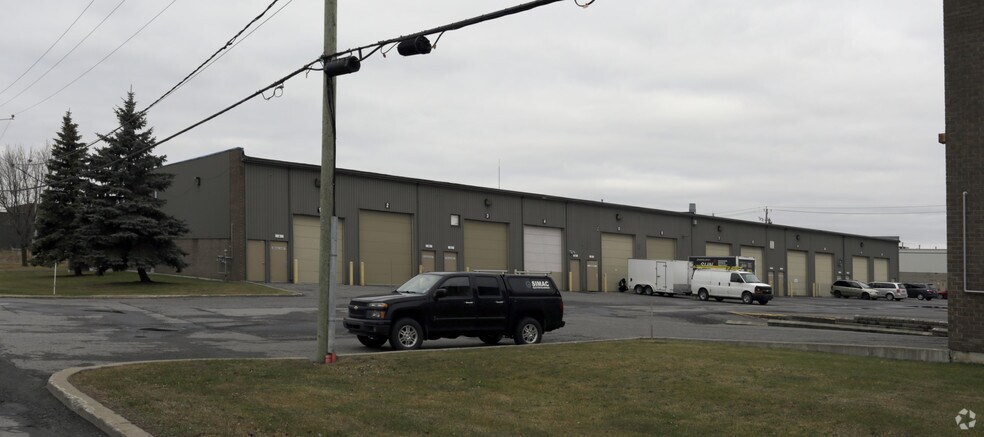 More Photos Of 3455 Rue Isabelle, Brossard Warehouse For Lease