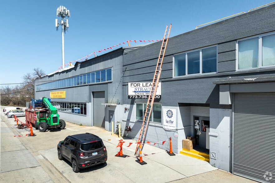 More Photos Of 4701-4715 N Lamon Ave, Chicago Warehouse For Sale