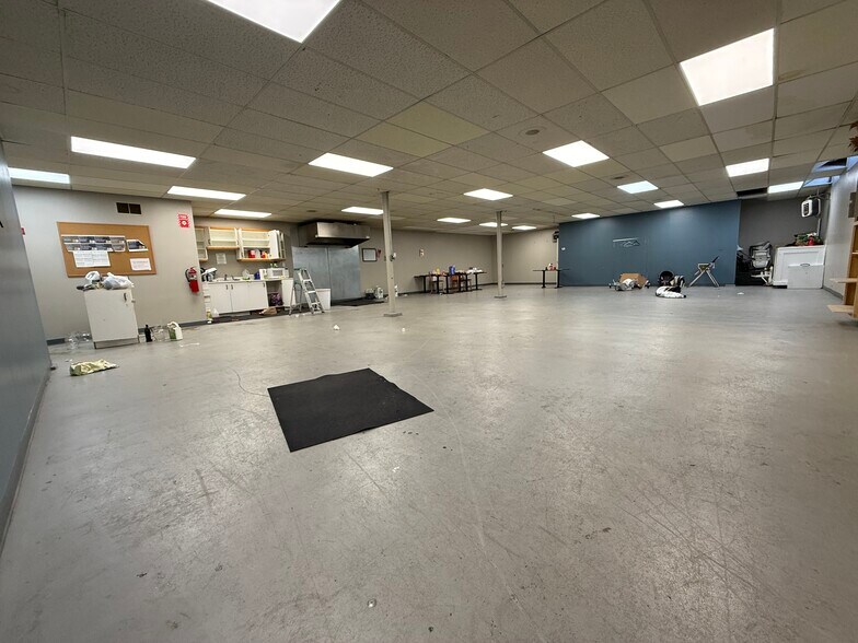 More Photos Of 141 Main St, Norwalk Freestanding For Lease