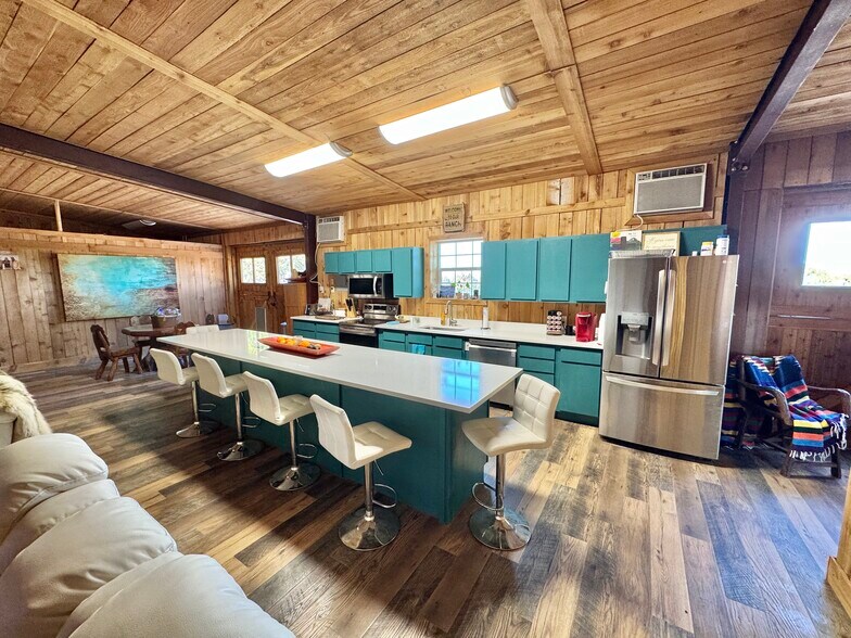 More Photos Of 8895 US-67 Hwy, Cleburne Trailer Camper Park For Sale