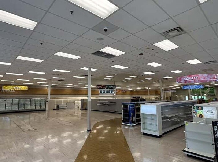 More Photos Of 656 Philadelphia Ave, Reading Drugstore For Sale