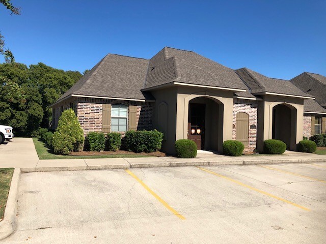 Primary Photo Of 7591 Fern Ave, Shreveport Office For Lease