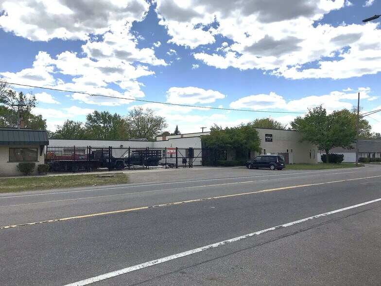 Primary Photo Of 26835 W 7 Mile Rd, Redford Township Warehouse For Sale