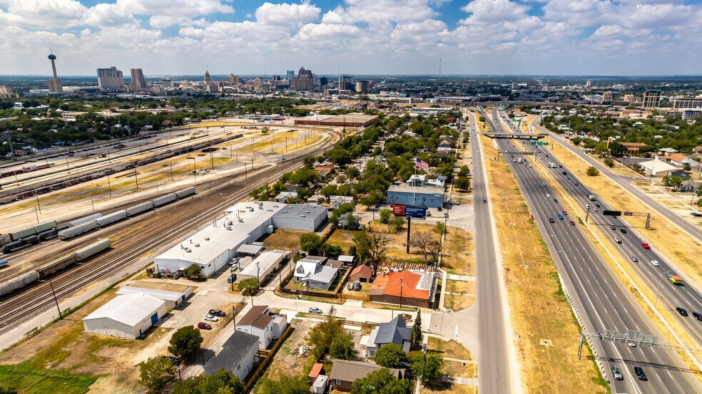 More Photos Of 1950 N Panam Expy, San Antonio Freestanding For Sale