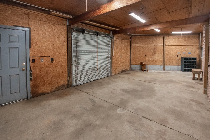 More Photos Of 535 W Main St, Franklin Specialty For Sale