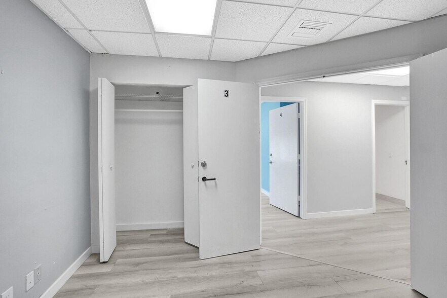 More Photos Of 2400 W Copans Rd, Pompano Beach Showroom For Lease