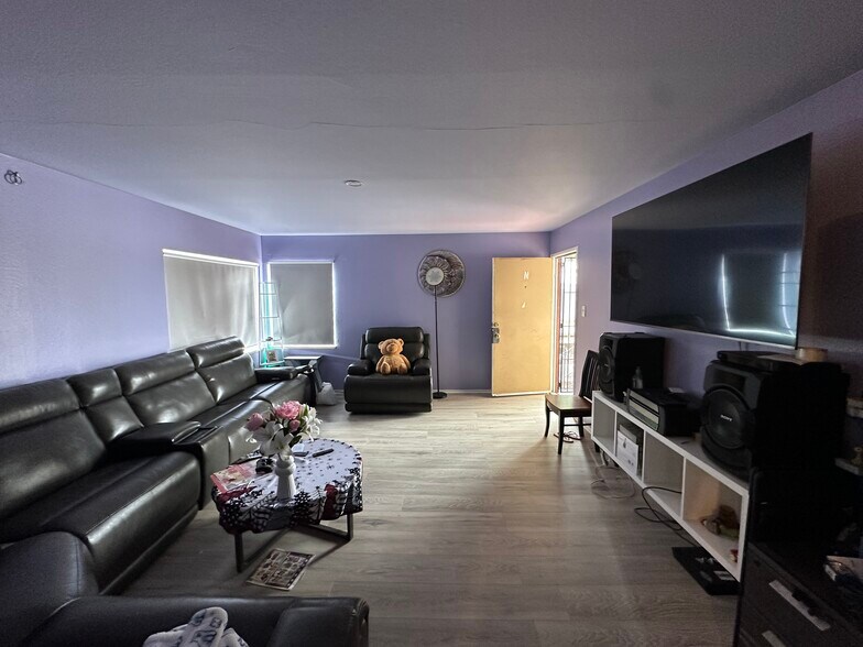 More Photos Of 2550 35th Ave, Oakland Apartments For Sale