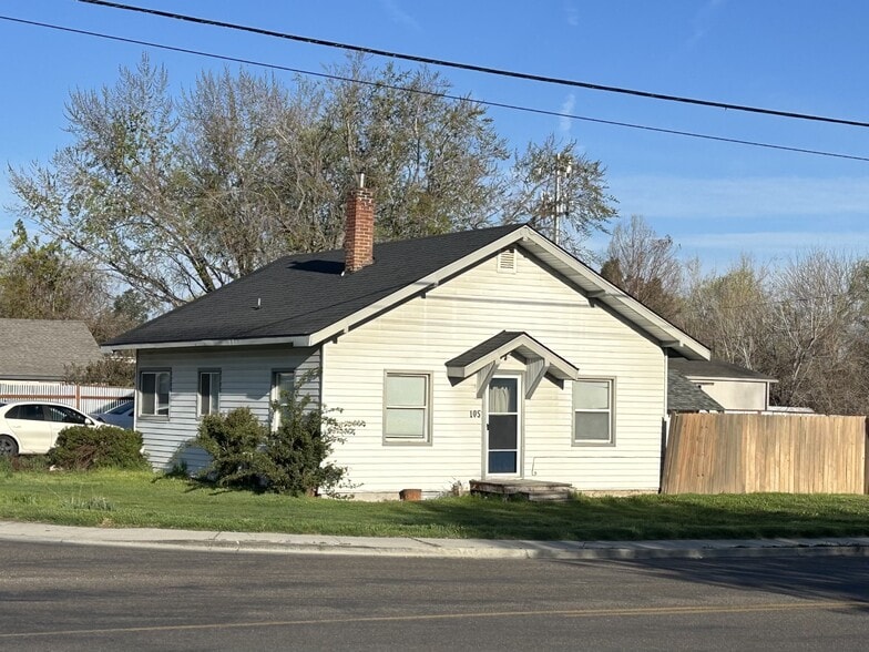 More Photos Of 105 N Midland Blvd, Nampa Office For Sale