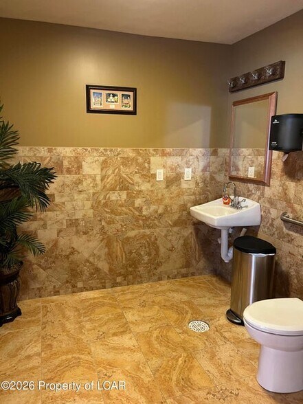 More Photos Of 197 Courtdale Ave, Courtdale Flex For Sale