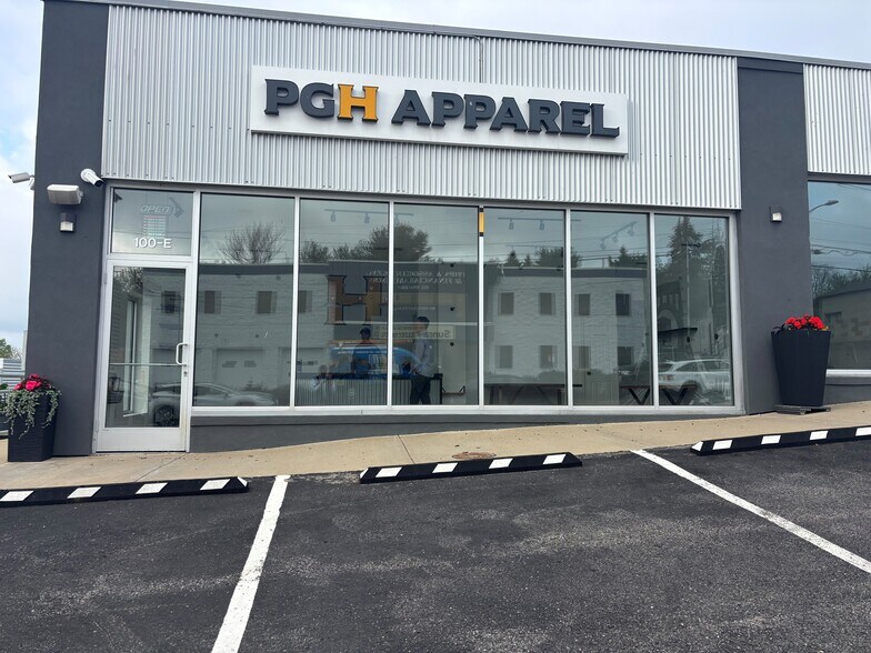 More Photos Of 100 Broughton Rd, Bethel Park Storefront Retail Office For Lease