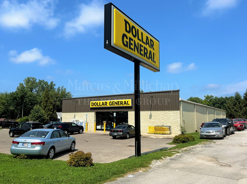 More Photos Of 1105 38th Street, Marion Convenience Store For Sale