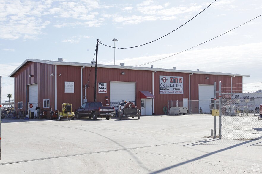 More Photos Of 4930 I-37 Access Rd, Corpus Christi Warehouse For Lease