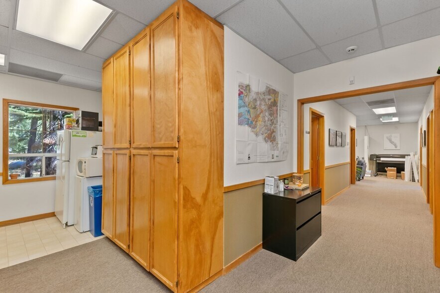 More Photos Of 12010 Donner Pass Rd, Truckee Office For Sale