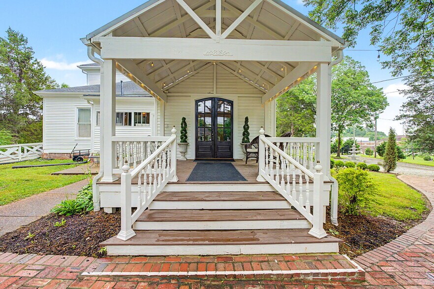 More Photos Of 118 Hwy 309 S, Byhalia Lodge Meeting Hall For Sale