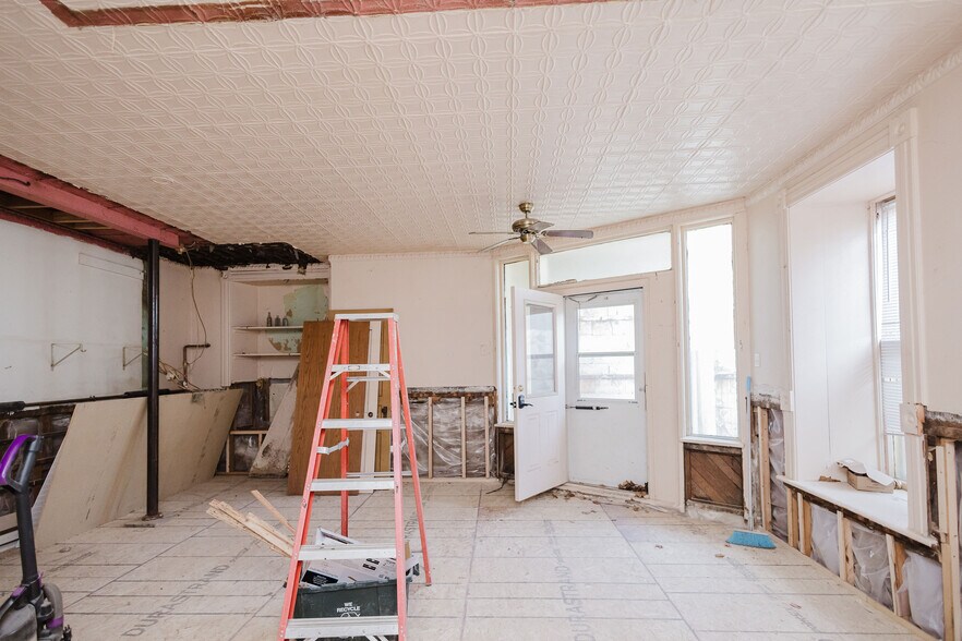 More Photos Of 104-110 High St, Mineral Point Storefront For Sale