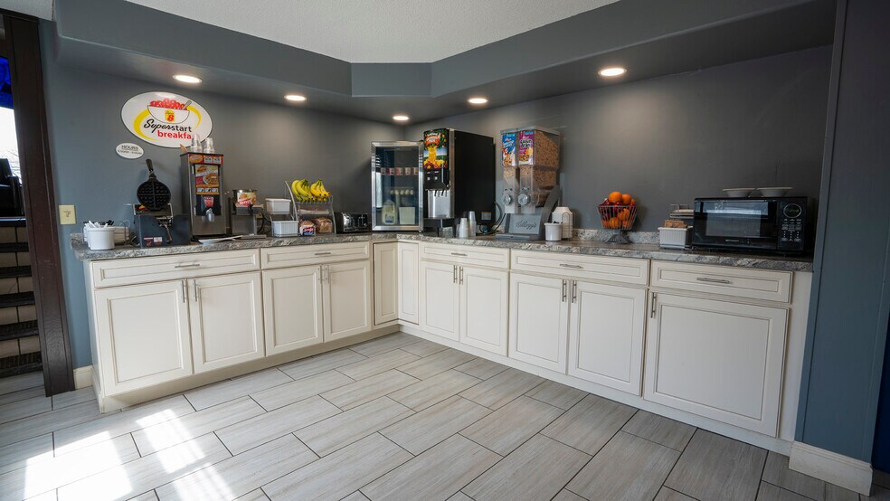 More Photos Of 2006 S Haynes Ave, Miles City Hotel For Sale