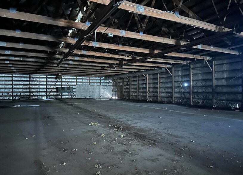 More Photos Of 8727 Arenzville Rd, Beardstown Warehouse For Sale