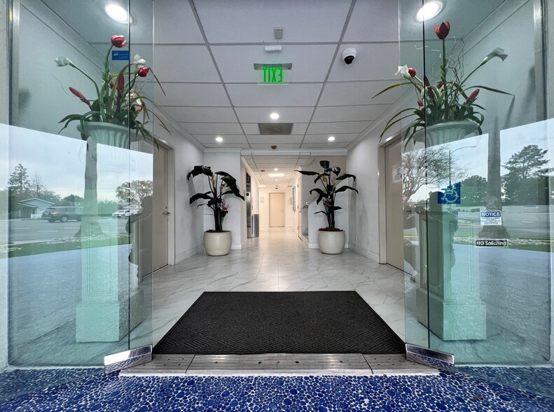 More Photos Of 2242 Camden Ave, San Jose Medical For Sale