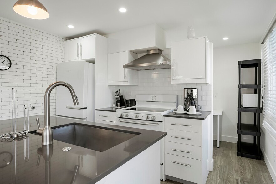 More Photos Of , Boulder Multifamily For Sale