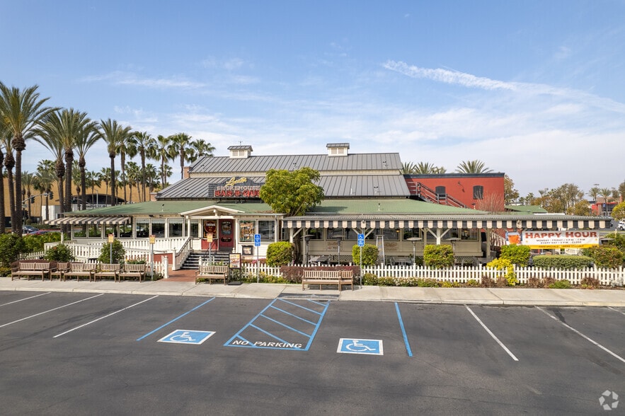 More Photos Of 2201-2895 Park Ave, Tustin Unknown For Lease