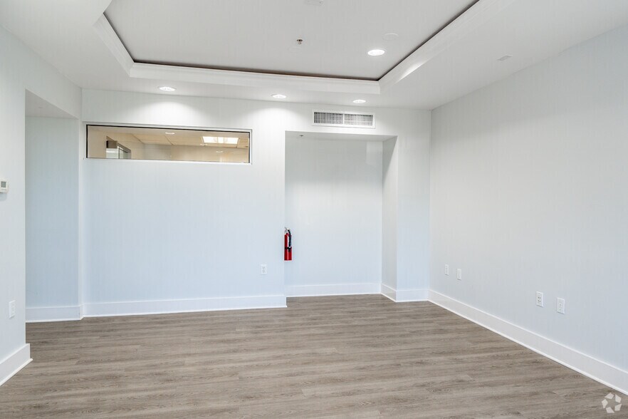 More Photos Of 1227-1239 N Gulfstream Ave, Sarasota Apartments For Lease