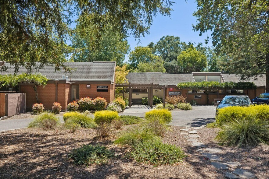 More Photos Of 864-868 2nd St, Santa Rosa Medical For Sale