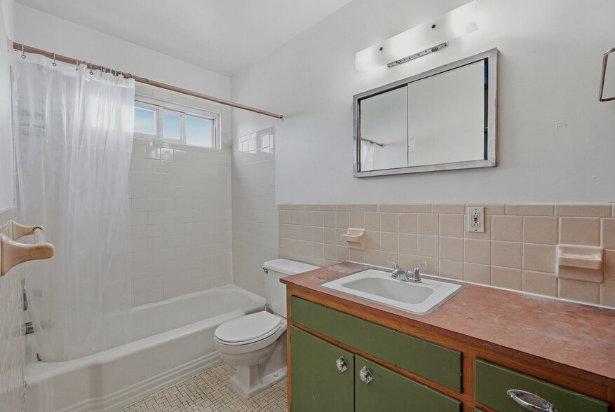 More Photos Of 394 Pierce St, Saint Paul Apartments For Sale