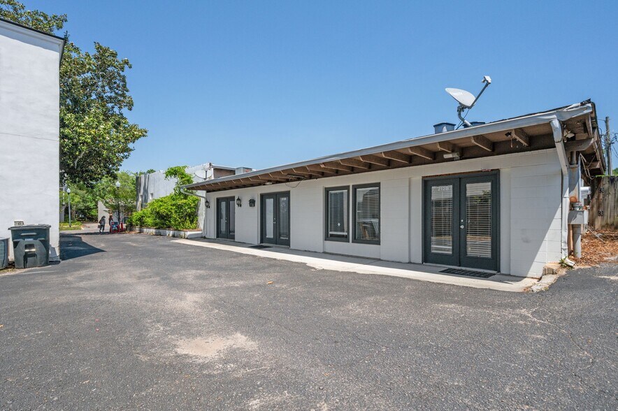 More Photos Of 212 Fairhope Ave, Fairhope Storefront For Sale