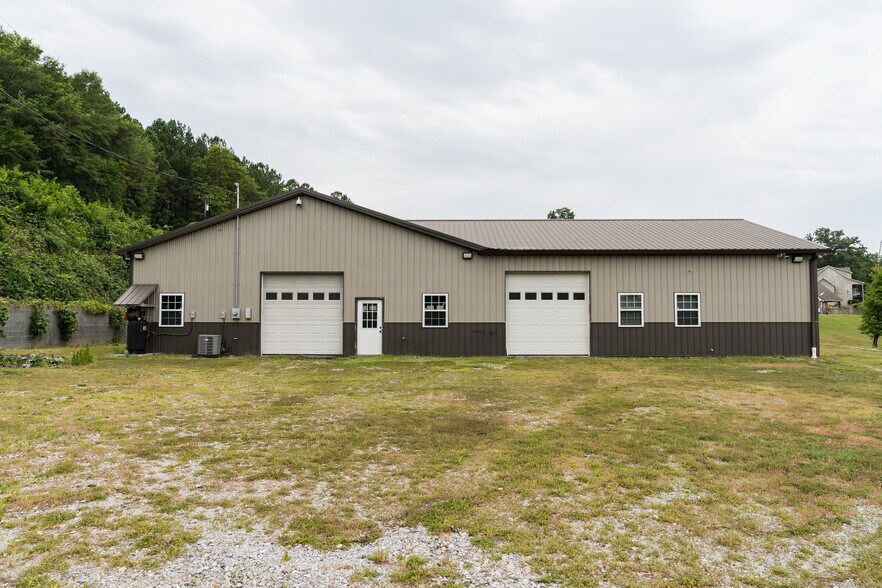 More Photos Of 2648 Rainbow Lake Rd, Inman Flex For Sale