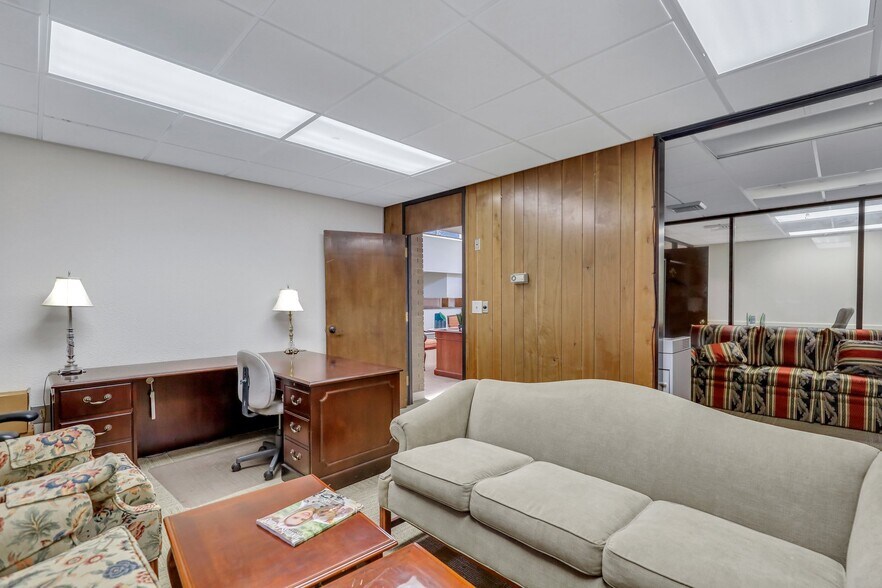 More Photos Of 176 S Main St, Reidsville Freestanding For Sale