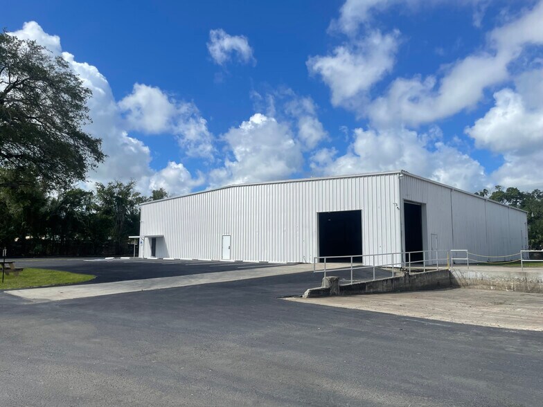 More Photos Of 1211 44th Ave E, Bradenton Warehouse For Lease